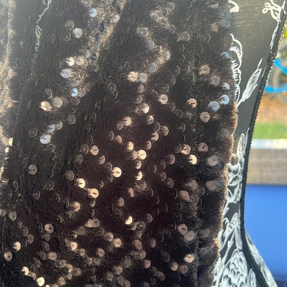 Black faux fur and sequin infinity scarf OS - Picture 2 of 8